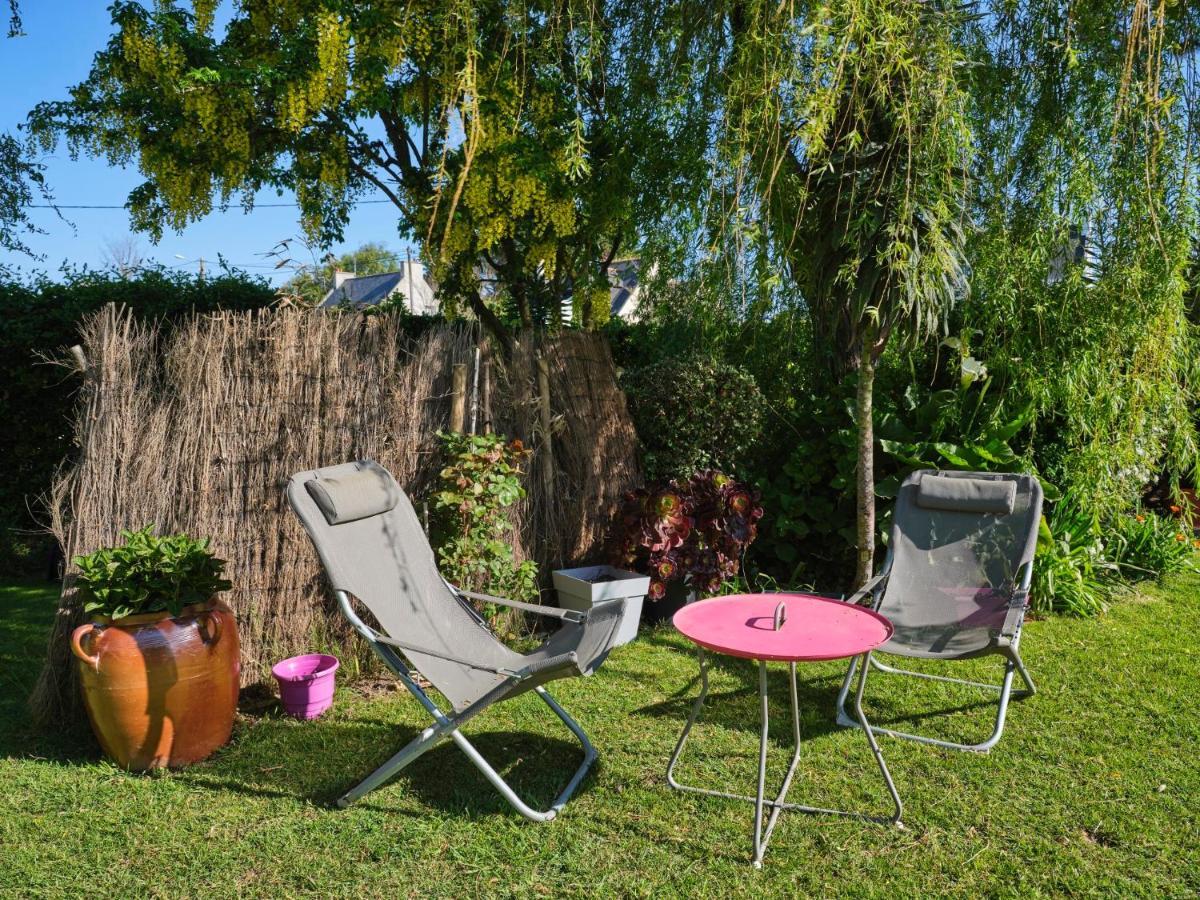 Les Roses Bed & Breakfast Santec Exterior photo